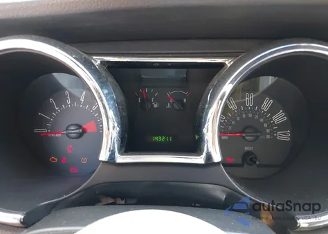 2007 Ford Mustang V6 Deluxe/V6 Premium z USA, uszkodzony, nr VIN 1ZVFT84N675242579